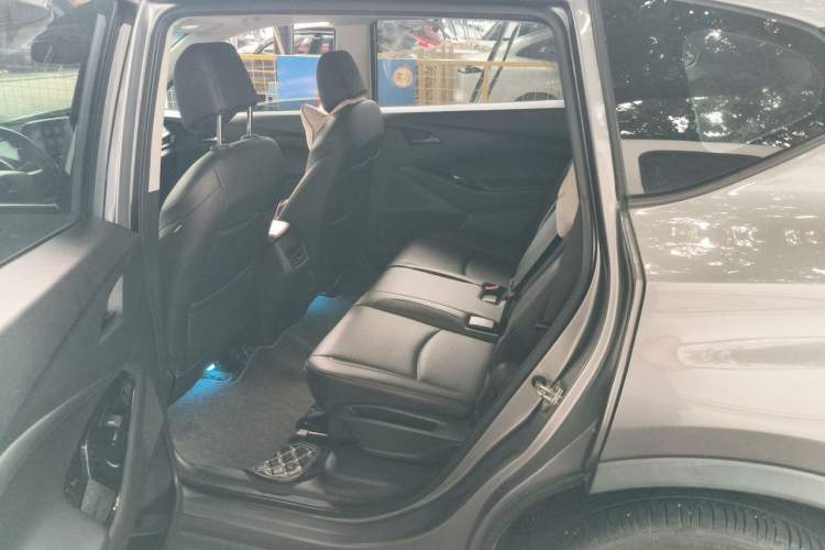 Used Chevrolet Orlando 2018 Redline 530T Automatic Zhaoxiang Edition (5+2 Seating) – China V Standard Left Rear Seat