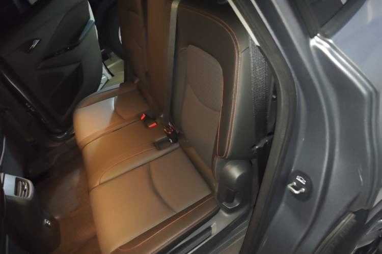 Used Chevrolet Orlando 2018 Redline 530T Automatic Enjoyment Edition (5+2 Model) – China V Standard Left Rear Seat