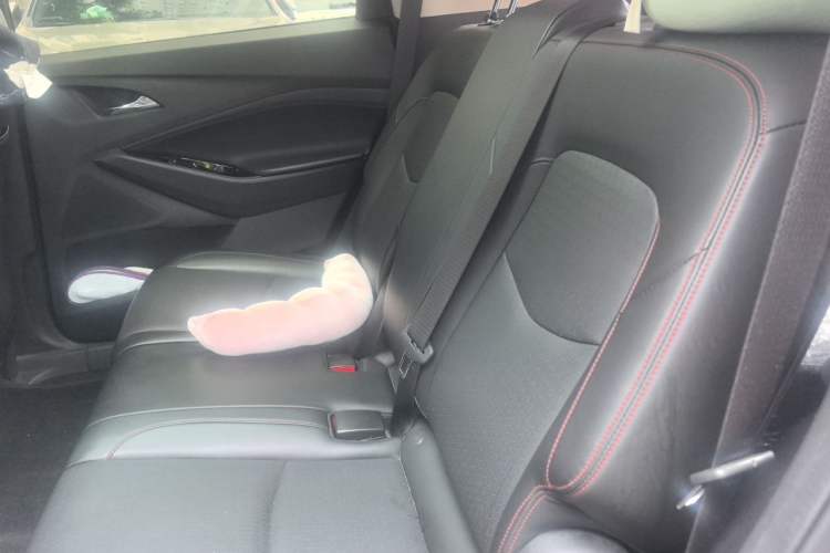 Used Chevrolet Orlando 2018 Redline 530T Automatic Enjoyment Edition (5+2 Model) – China V Standard Left Rear Seat