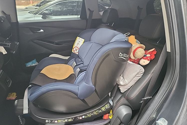 Used Chevrolet Orlando 2018 Redline 530T Automatic Enjoyment Edition (5+2 Model) – China V Standard Left Rear Seat