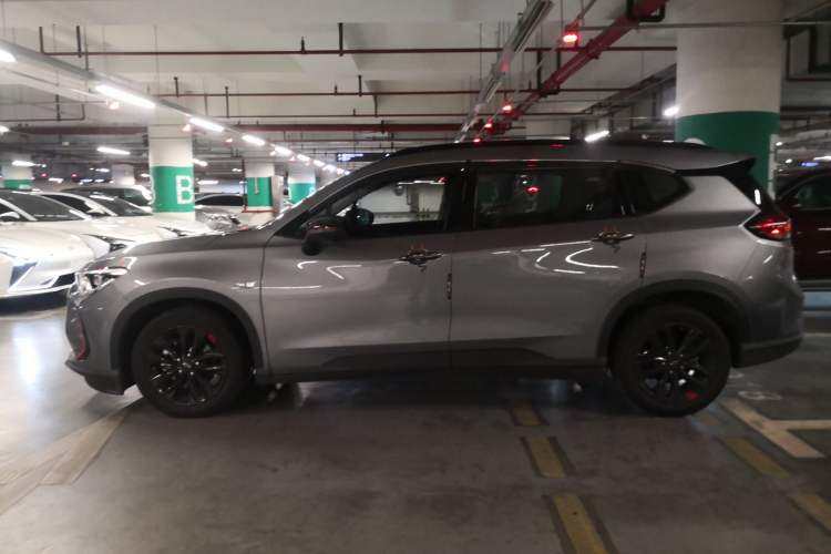 Used Chevrolet Orlando 2018 Redline 530T Automatic Enjoyment Edition (5+2 Model) – China V Standard Left Side