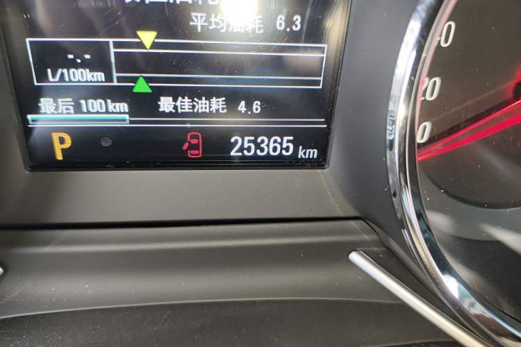 Used Chevrolet Orlando 2018 Redline 530T Automatic Enjoyment Edition (5+2 Model) – China V Standard Odometer Close Up