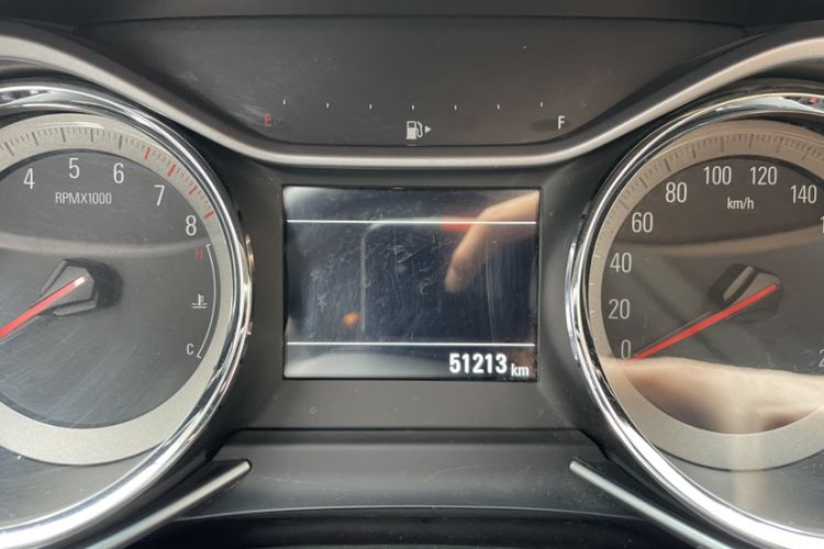 Used Chevrolet Orlando 2018 Redline 530T Automatic Enjoyment Edition (5+2 Model) – China V Standard Odometer Close Up