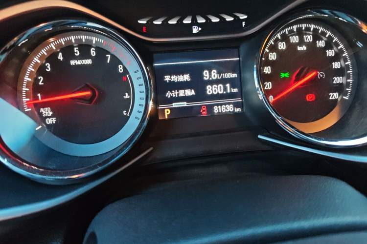 Used Chevrolet Orlando 2018 Redline 530T Automatic Enjoyment Edition (5+2 Model) – China V Standard Odometer Close Up