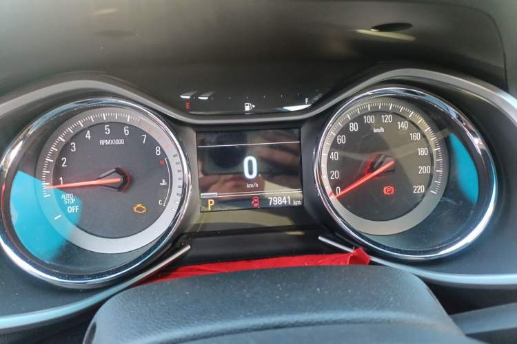 Used Chevrolet Orlando 2018 Redline 530T Automatic Enjoyment Edition (5+2 Model) – China V Standard Odometer Close Up