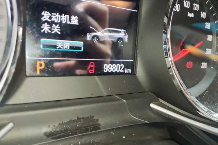 Used Chevrolet Orlando 2018 Redline 530T Automatic Enjoyment Edition (5+2 Model) – China V Standard Odometer Close Up