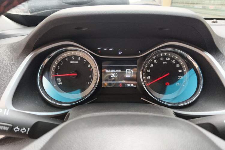Used Chevrolet Orlando 2018 Redline 530T Automatic Enjoyment Edition (5+2 Model) – China V Standard Odometer Close Up