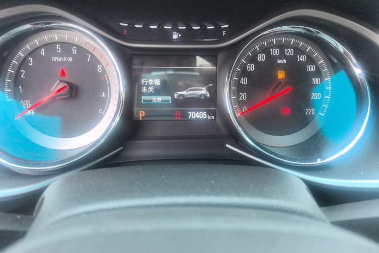 Used Chevrolet Orlando 2018 Redline 530T Automatic Enjoyment Edition (5+2 Model) – China V Standard Odometer Close Up