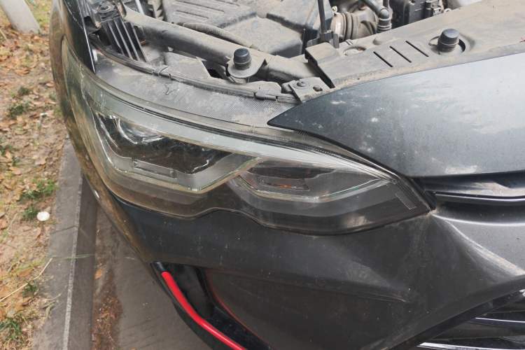 Used Chevrolet Orlando 2018 Redline 530T Automatic Zhaoxiang Edition (5+2 Seating) – China V Standard Right Front Headlight