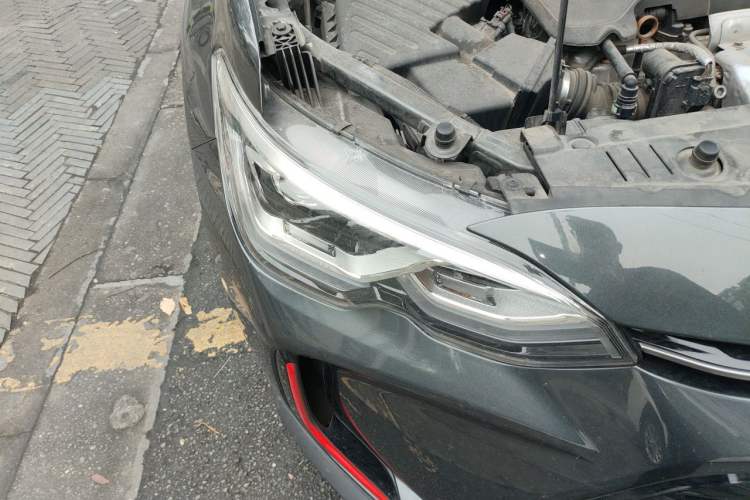 Used Chevrolet Orlando 2018 Redline 530T Automatic Zhaoxiang Edition (5+2 Seating) – China V Standard Right Front Headlight