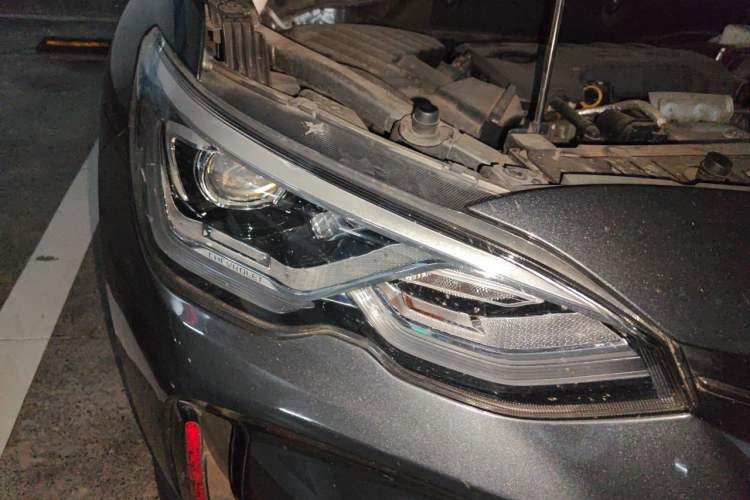 Used Chevrolet Orlando 2018 Redline 530T Automatic Zhaoxiang Edition (5+2 Seating) – China V Standard Right Front Headlight