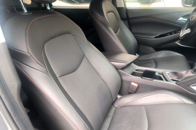Used Chevrolet Orlando 2018 Redline 530T Automatic Enjoyment Edition (5+2 Model) – China V Standard Right Front Seat