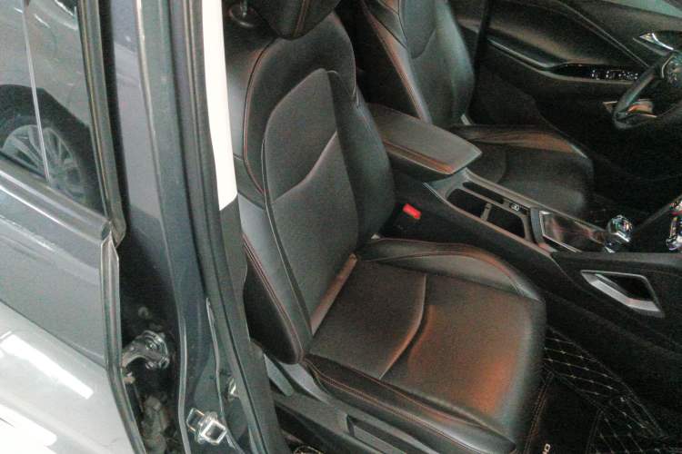 Used Chevrolet Orlando 2018 Redline 530T Automatic Enjoyment Edition (5+2 Model) – China V Standard Right Front Seat