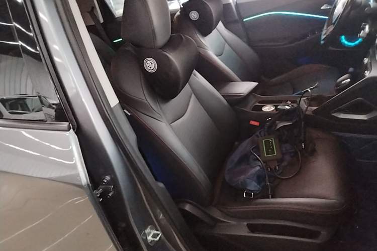 Used Chevrolet Orlando 2018 Redline 530T Automatic Enjoyment Edition (5+2 Model) – China V Standard Right Front Seat