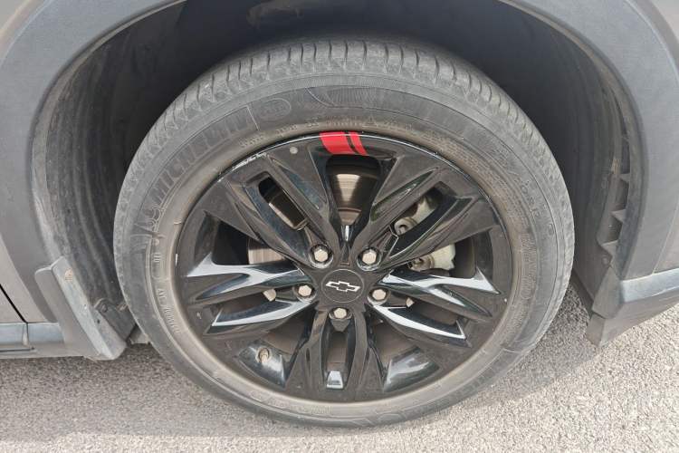 Used Chevrolet Orlando 2018 Redline 530T Automatic Zhaoxiang Edition (5+2 Seating) – China V Standard Right Front Wheel Hub