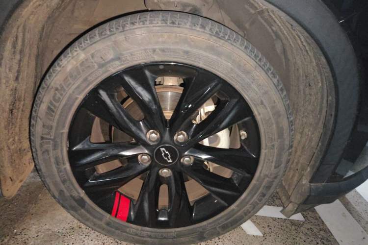 Used Chevrolet Orlando 2018 Redline 530T Automatic Zhaoxiang Edition (5+2 Seating) – China V Standard Right Front Wheel Hub