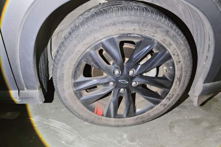 Used Chevrolet Orlando 2018 Redline 530T Automatic Zhaoxiang Edition (5+2 Seating) – China V Standard Right Front Wheel Hub