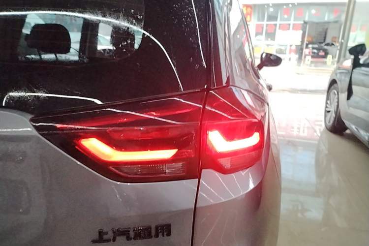 Used Chevrolet Orlando 2018 Redline 530T Automatic Enjoyment Edition (5+2 Model) – China V Standard Right Rear Taillight