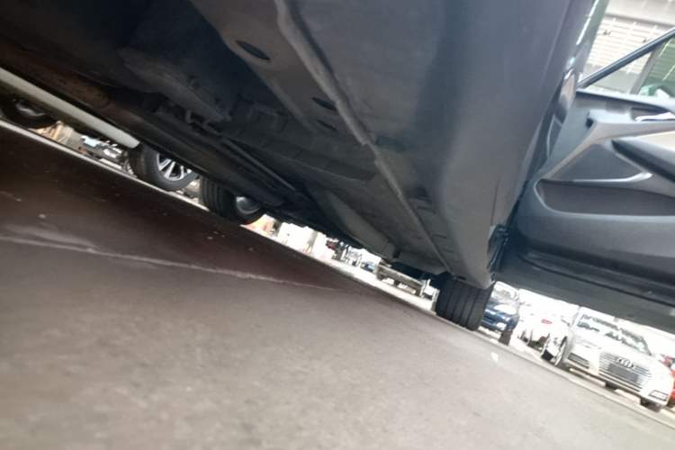 Used Chevrolet Orlando 2018 530T Automatic Luxury Edition (5+2 Model) China V Standard Right Side Sill