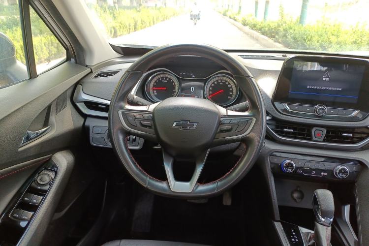 Used Chevrolet Orlando 2018 Redline 530T Automatic Enjoyment Edition (5+2 Model) – China V Standard Steering Wheel