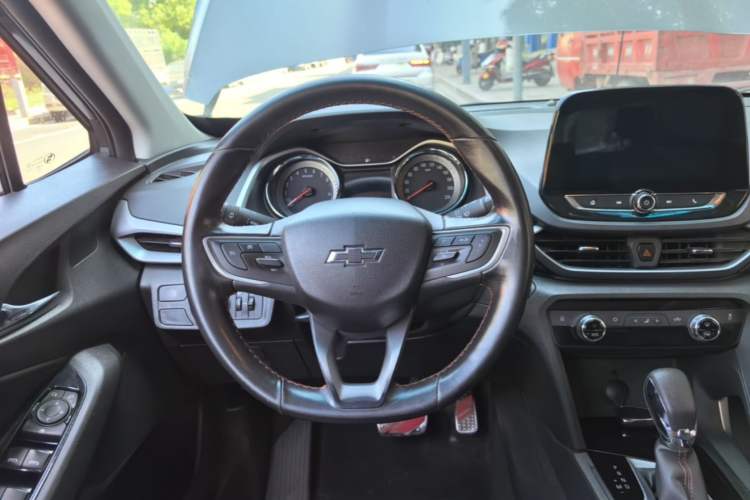 Used Chevrolet Orlando 2018 Redline 530T Automatic Enjoyment Edition (5+2 Model) – China V Standard Steering Wheel