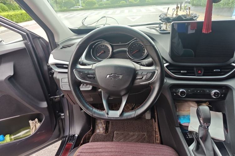 Used Chevrolet Orlando 2018 Redline 530T Automatic Zhaoxiang Edition (5+2 Seating) – China V Standard Steering Wheel