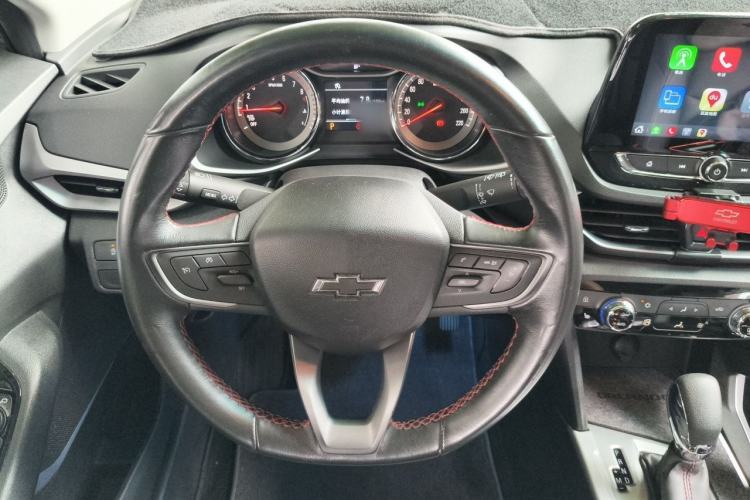 Used Chevrolet Orlando 2018 Redline 530T Automatic Zhaoxiang Edition (5+2 Seating) – China V Standard Steering Wheel