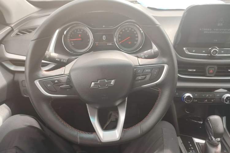 Used Chevrolet Orlando 2018 Redline 530T Automatic Enjoyment Edition (5+2 Model) – China V Standard Steering Wheel