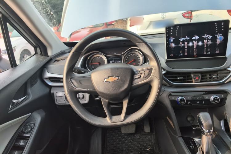 Used Chevrolet Orlando 2018 530T Automatic Luxury Edition (5+2 Model) China V Standard Steering Wheel