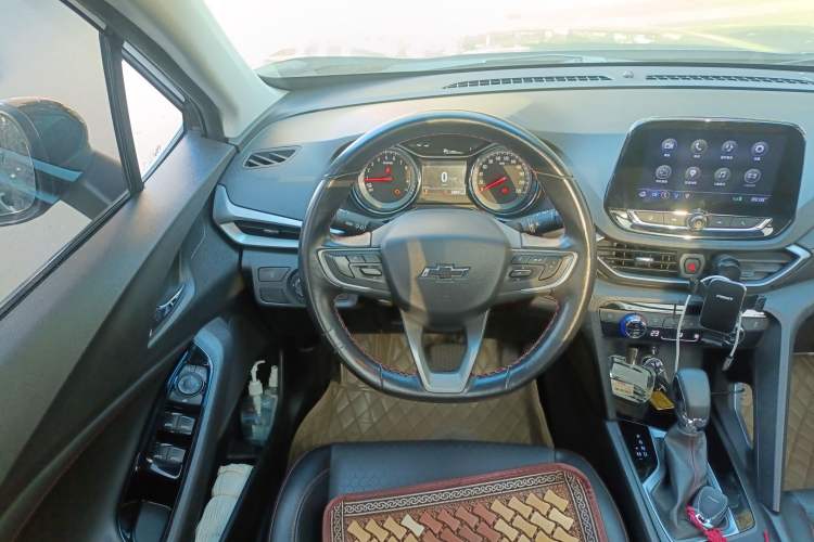 Used Chevrolet Orlando 2018 Redline 530T Automatic Enjoyment Edition (5+2 Model) – China V Standard Steering Wheel