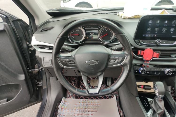 Used Chevrolet Orlando 2018 Redline 530T Automatic Zhaoxiang Edition (5+2 Seating) – China V Standard Steering Wheel