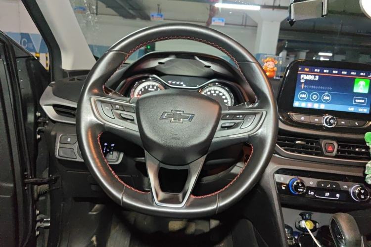 Used Chevrolet Orlando 2018 Redline 530T Automatic Zhaoxiang Edition (5+2 Seating) – China V Standard Steering Wheel