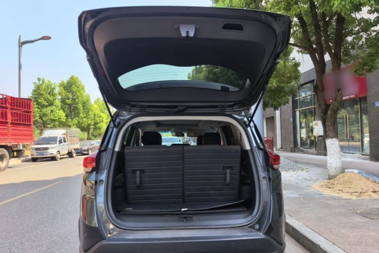 Used Chevrolet Orlando 2018 Redline 530T Automatic Enjoyment Edition (5+2 Model) – China V Standard Trunk