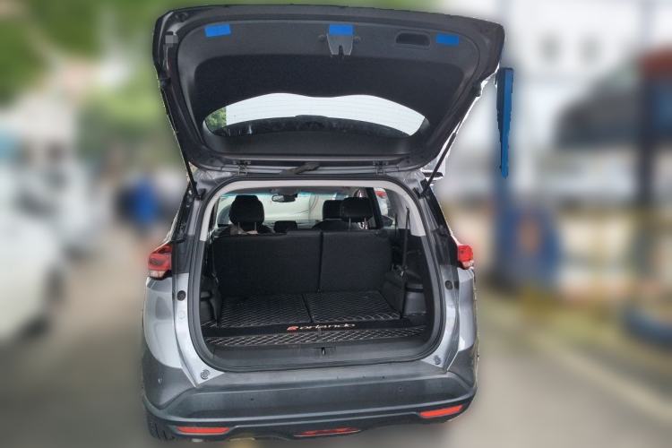Used Chevrolet Orlando 2018 Redline 530T Automatic Zhaoxiang Edition (5+2 Seating) – China V Standard Trunk