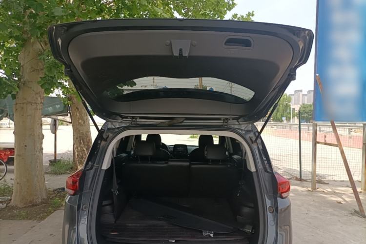 Used Chevrolet Orlando 2018 Redline 530T Automatic Enjoyment Edition (5+2 Model) – China V Standard Trunk