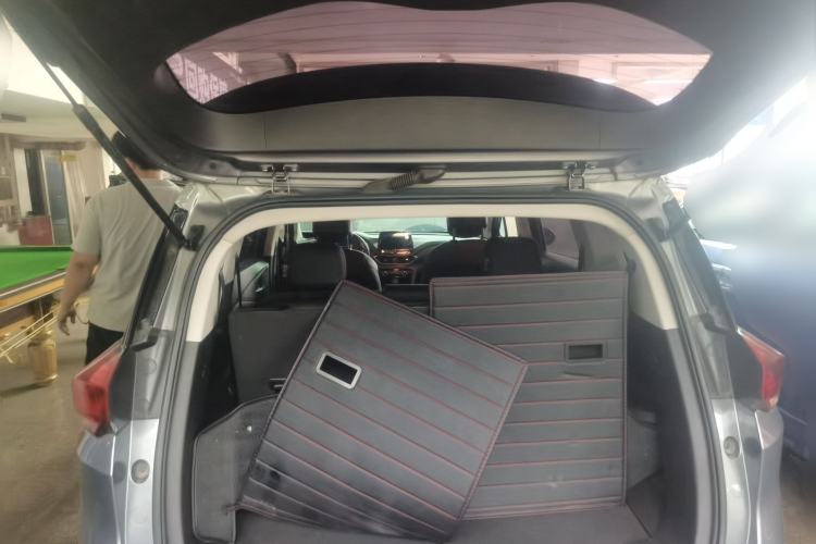 Used Chevrolet Orlando 2018 Redline 530T Automatic Enjoyment Edition (5+2 Model) – China V Standard Trunk