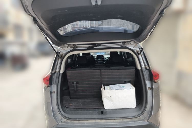 Used Chevrolet Orlando 2018 Redline 530T Automatic Enjoyment Edition (5+2 Model) – China V Standard Trunk
