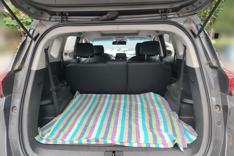Used Chevrolet Orlando 2018 Redline 530T Automatic Zhaoxiang Edition (5+2 Seating) – China V Standard Trunk