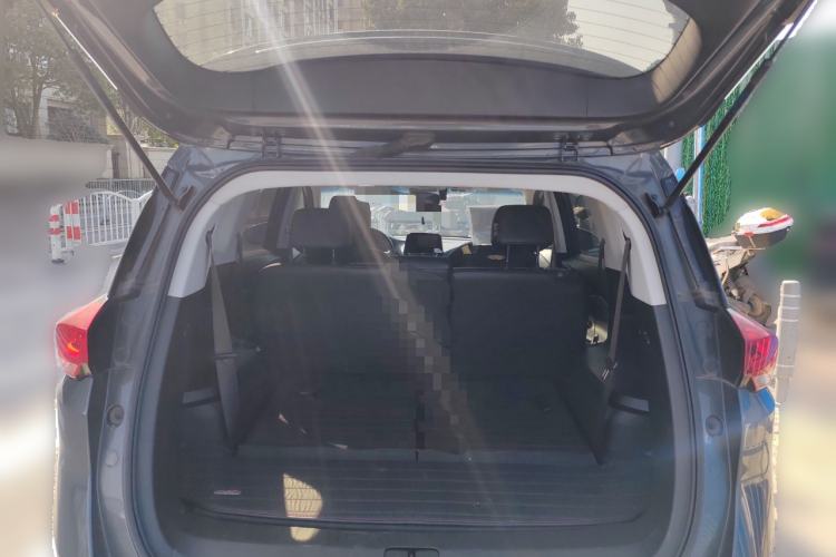 Used Chevrolet Orlando 2018 Redline 530T Automatic Enjoyment Edition (5+2 Model) – China V Standard Trunk