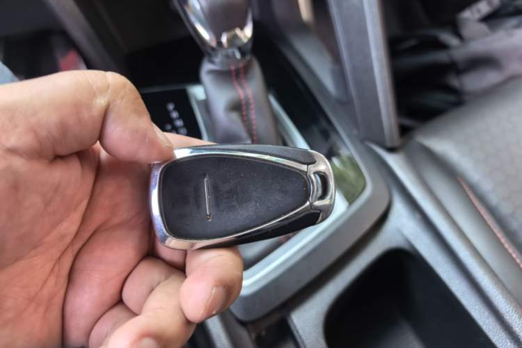 Used Chevrolet Orlando 2018 Redline 530T Automatic Enjoyment Edition (5+2 Model) – China V Standard Vehicle Key