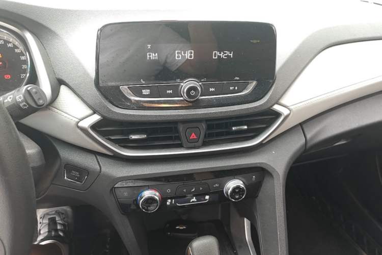Used Chevrolet Orlando 2018 530T Automatic Luxury Edition (5+2 Model) China V Standard Audio And AC Panel