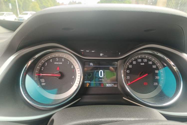 Used Chevrolet Orlando 2018 Redline 530T Automatic Enjoyment Edition (5+2 Model) – China V Standard Instrument Cluster