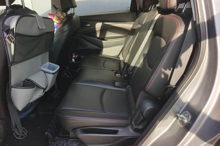 Used Chevrolet Orlando 2018 Redline 530T Automatic Enjoyment Edition (5+2 Model) – China V Standard Left Rear Seat