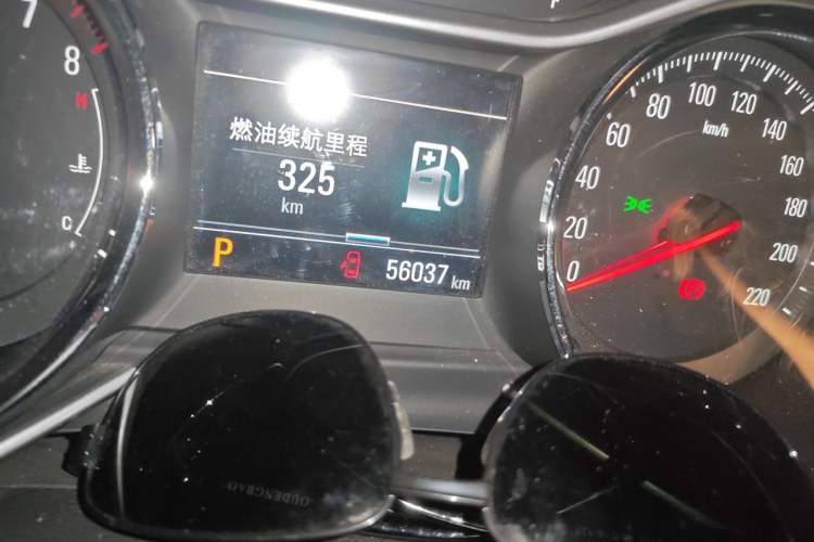 Used Chevrolet Orlando 2018 530T Automatic Luxury Edition (5+2 Model) China V Standard Odometer Close Up