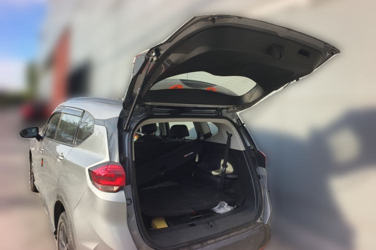 Used Chevrolet Orlando 2018 Redline 530T Automatic Enjoyment Edition (5+2 Model) – China V Standard Trunk