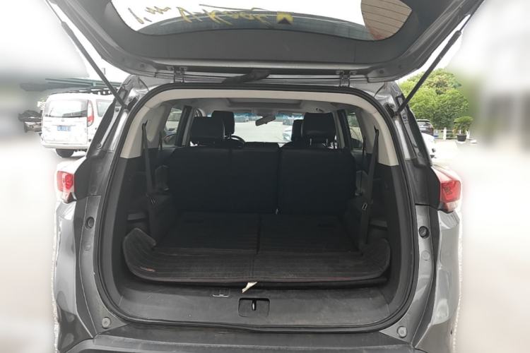 Used Chevrolet Orlando 2018 530T Automatic Luxury Edition (5+2 Model) China V Standard Trunk