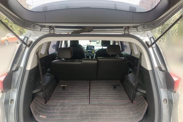 Used Chevrolet Orlando 2018 Redline 530T Automatic Enjoyment Edition (5+2 Model) – China V Standard Trunk