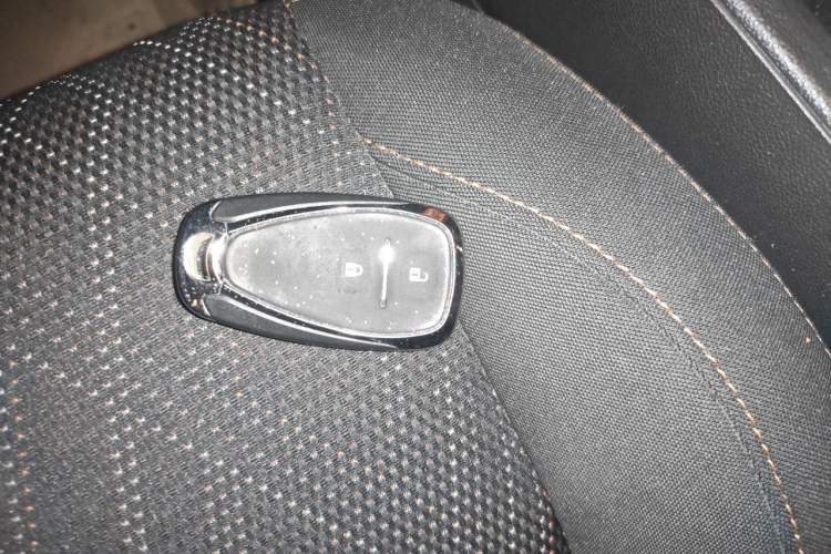Used Chevrolet Orlando 2018 530T Automatic Luxury Edition (5+2 Model) China V Standard Vehicle Key
