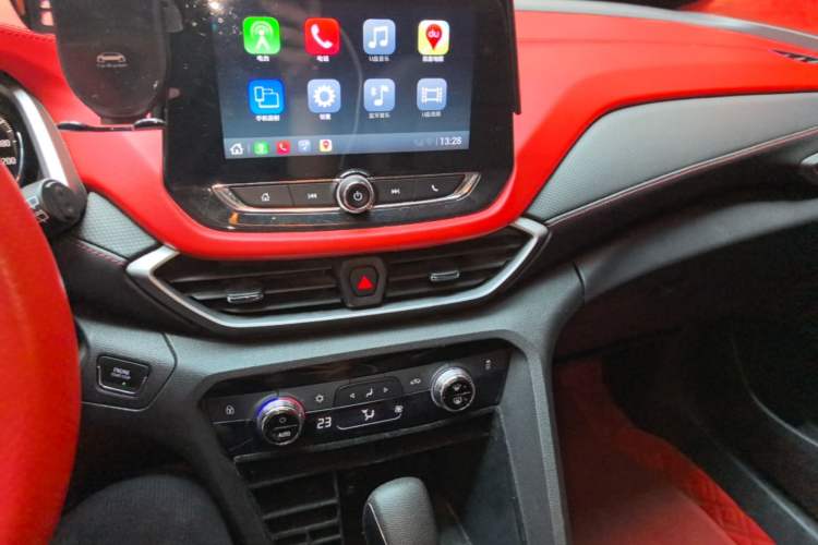 Used Chevrolet Orlando 2018 Redline 530T Automatic Enjoyment Edition (5+2 Model) – China V Standard Audio And AC Panel