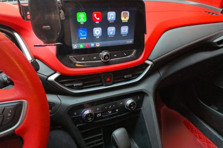 Used Chevrolet Orlando 2018 Redline 530T Automatic Enjoyment Edition (5+2 Model) – China V Standard Center Console